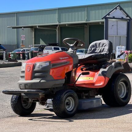 2017 Husqvarna TS138 38″ Ride On Mower - photo 1
